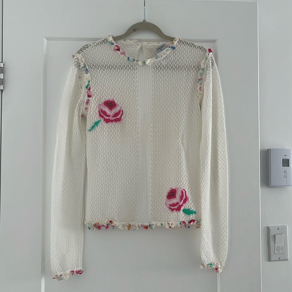 VINTAGE CHANEL 2004 White Cotton Crochet Long Sleeve Top with Silk Accents - Picture 2 of 11